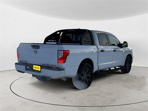 2023 Nissan Titan SV