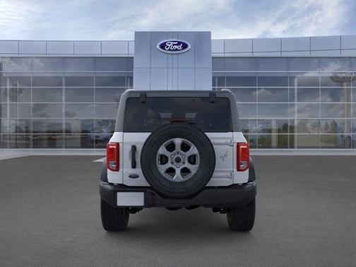 Oxford White 2025 Ford Bronco Big Bend