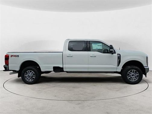 2025 Ford F-350 Lariat Super Duty