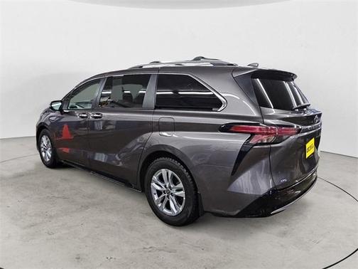 2022 Toyota Sienna Limited