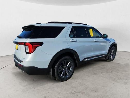 White Metallic 2025 Ford Explorer Active