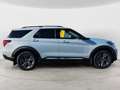 White Metallic 2025 Ford Explorer Active