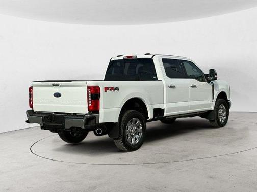 Oxford White 2024 Ford F-350 Lariat Super Duty