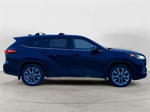 2022 Toyota Highlander Hybrid Limited