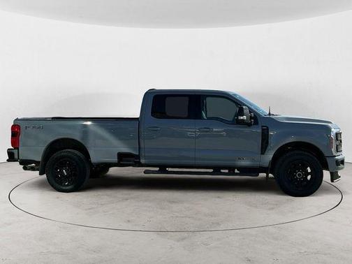 2025 Ford F-350 Lariat Super Duty