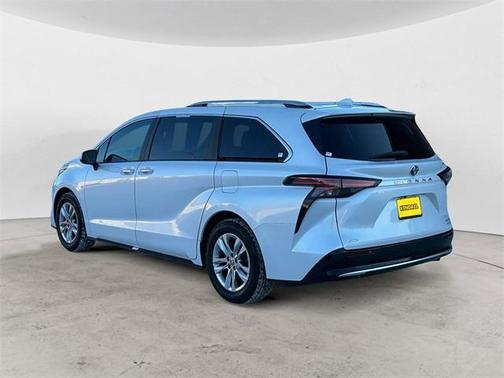 2023 Toyota Sienna Limited