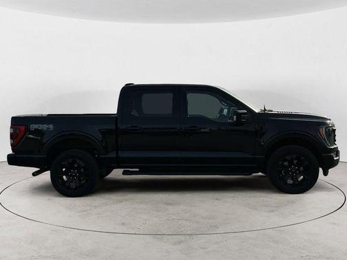 Black Metallic 2022 Ford F-150 Lariat