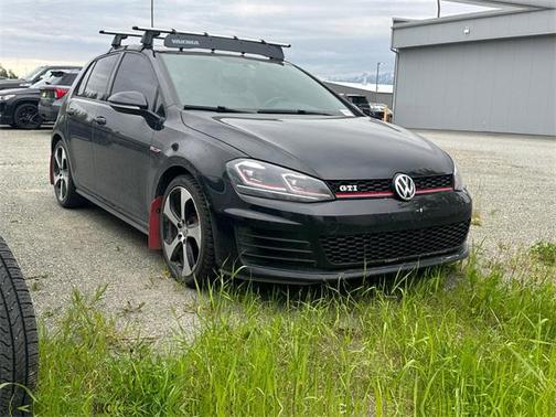 2017 Volkswagen Golf GTI S 4-Door