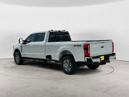 White 2025 Ford F-350 Lariat Super Duty