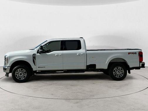 White 2025 Ford F-350 Lariat Super Duty