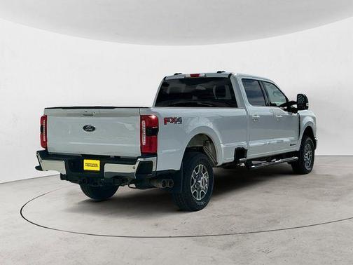 White 2025 Ford F-350 Lariat Super Duty