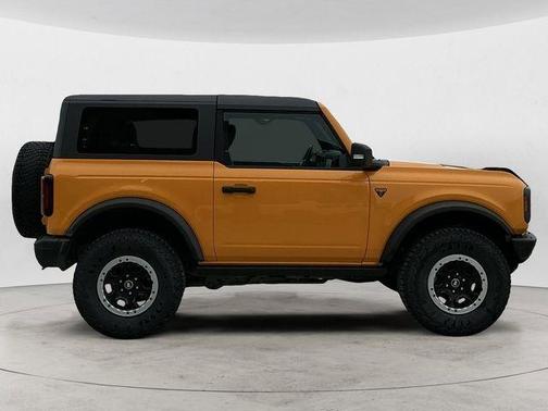 Orange Metallic 2022 Ford Bronco Badlands