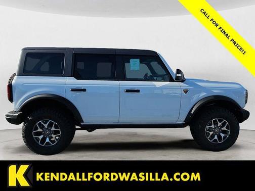 Oxford White 2025 Ford Bronco Badlands