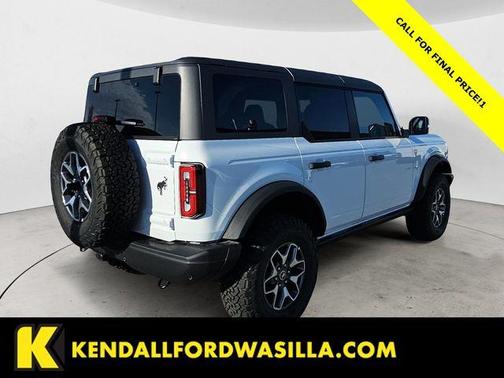 Oxford White 2025 Ford Bronco Badlands