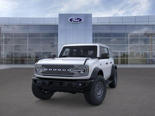 Oxford White 2025 Ford Bronco Badlands