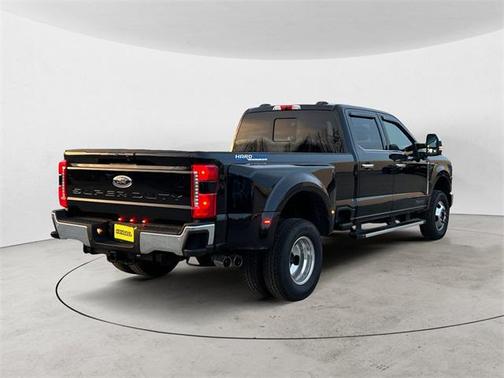 2025 Ford F-350 Lariat Super Duty