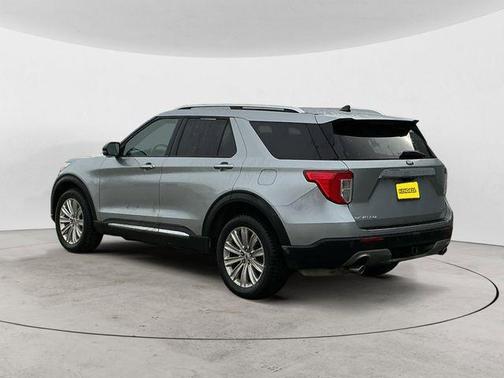 Silver Metallic 2021 Ford Explorer Limited