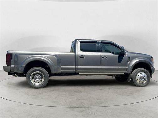 2022 Ford F-450 Platinum
