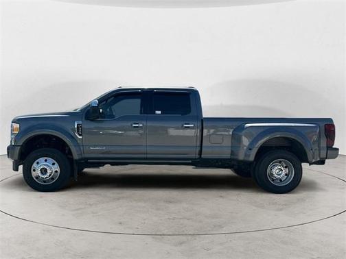 2022 Ford F-450 Platinum