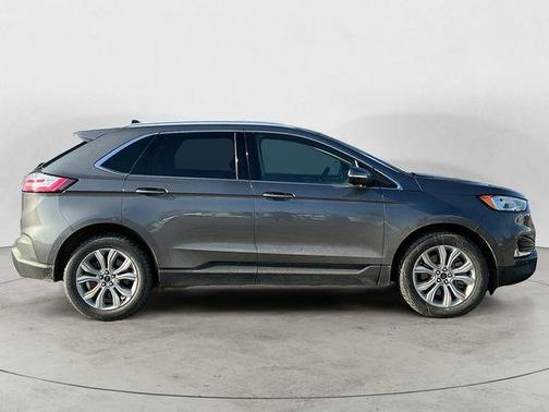Gray Metallic 2021 Ford Edge Titanium