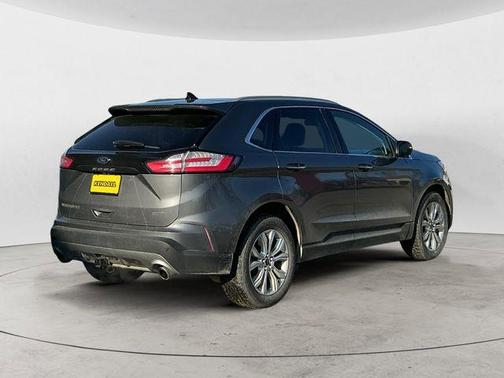 Gray Metallic 2021 Ford Edge Titanium