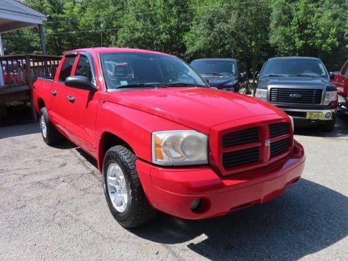 Red 2006 Dodge Dakota SLT Quad Cab