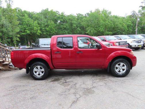 Red 2012 Nissan Frontier SV