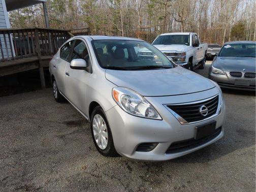 2012 Nissan Versa 1.6 S