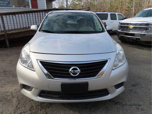 2012 Nissan Versa 1.6 S