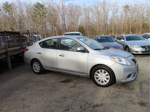 2012 Nissan Versa 1.6 S
