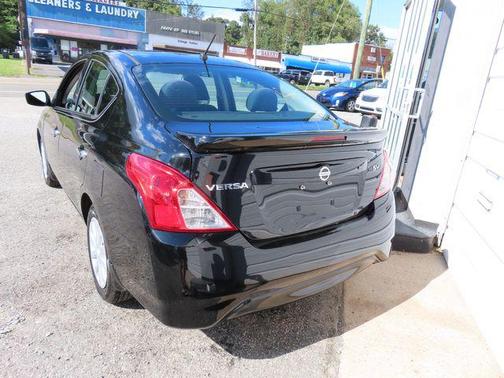 2018 Nissan Versa 1.6 S+