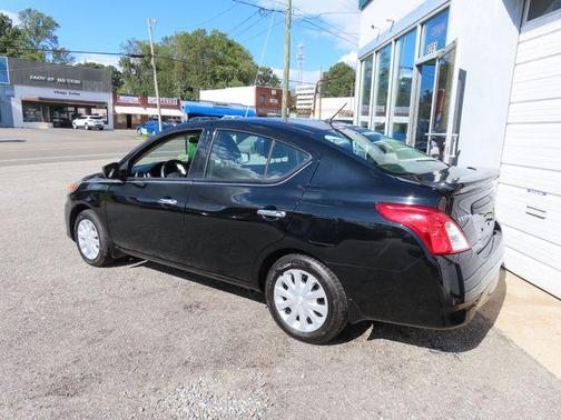 2018 Nissan Versa 1.6 S+