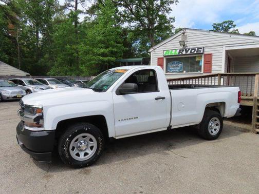 Summit White 2017 Chevrolet Silverado 1500 WT