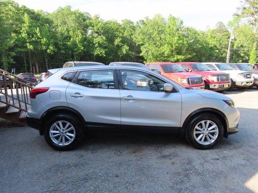 Brilliant Silver 2017 Nissan Rogue Sport S