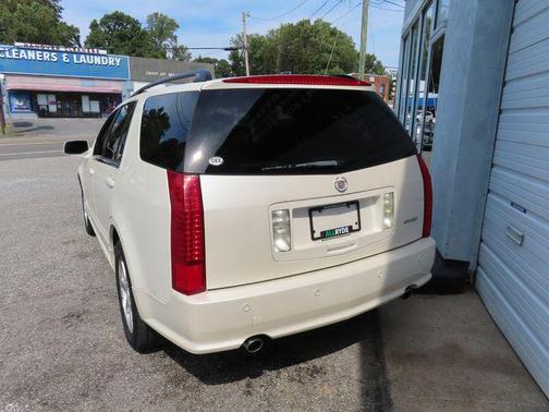 2005 Cadillac SRX V6