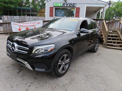 Black 2017 Mercedes-Benz GLC 300 4MATIC