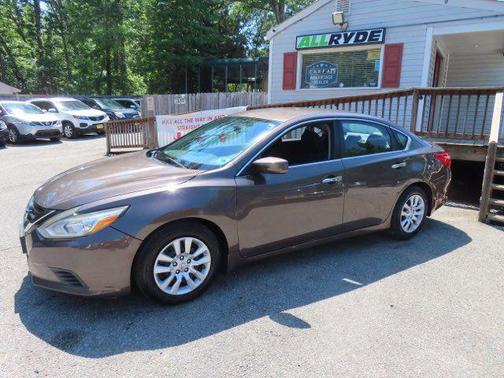 Gun Metallic 2016 Nissan Altima 2.5 S