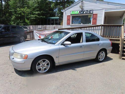 Silver Metallic 2006 Volvo S60 2.5T