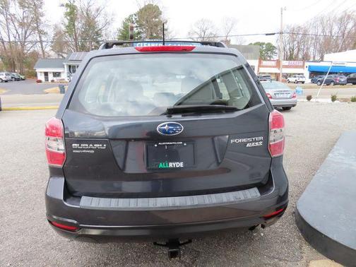 2015 Subaru Forester 2.5i