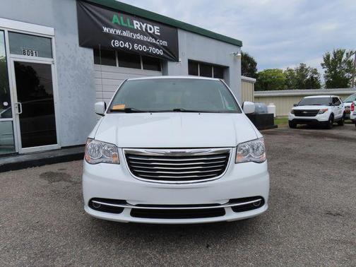 2015 Chrysler Town & Country S