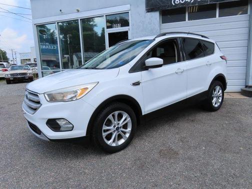 White 2018 Ford Escape SE