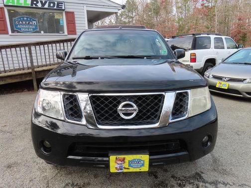 2008 Nissan Pathfinder SE