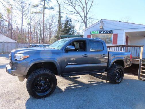 2017 Toyota Tacoma SR5