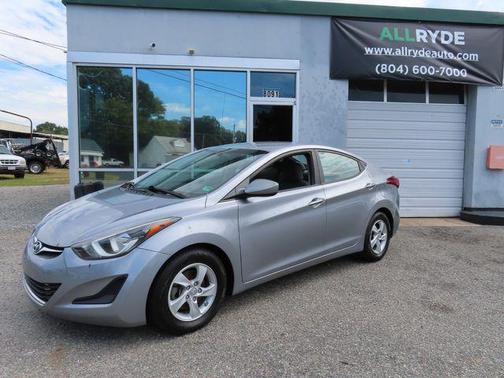 2015 Hyundai ELANTRA SE