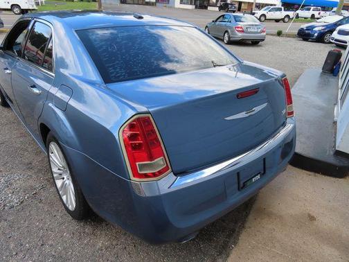 2011 Chrysler 300 Limited
