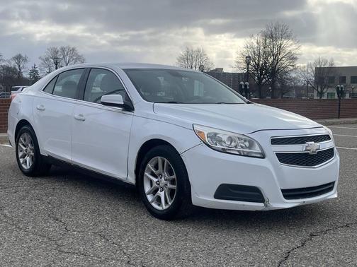 Summit White 2013 Chevrolet Malibu Eco