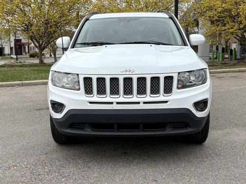 Bright White Clearcoat 2017 Jeep Compass High Altitude