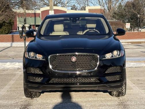 2019 Jaguar F-PACE 30t Prestige
