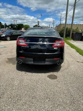 Shadow Black 2016 Ford Taurus SEL