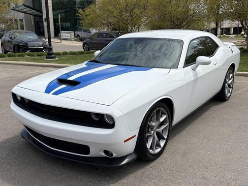 White Knuckle Clearcoat 2022 Dodge Challenger GT